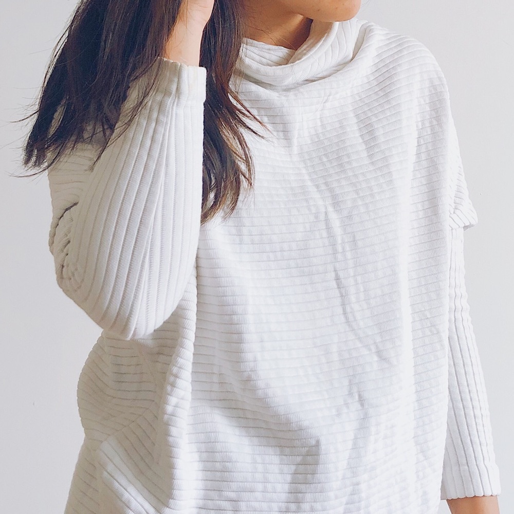 zara oversized white turtleneck